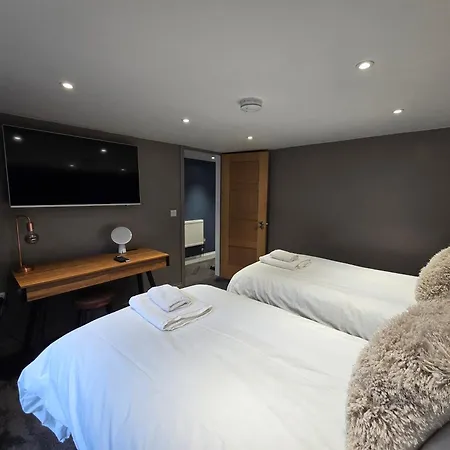 Apartment Luxurious Contemporary Smart Centre *