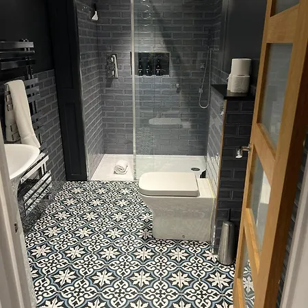 Luxurious Contemporary Smart Centre * Bristol